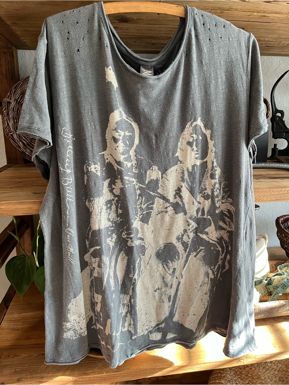 ♥️ Magnolia Pearl Kindred Spirit Tee